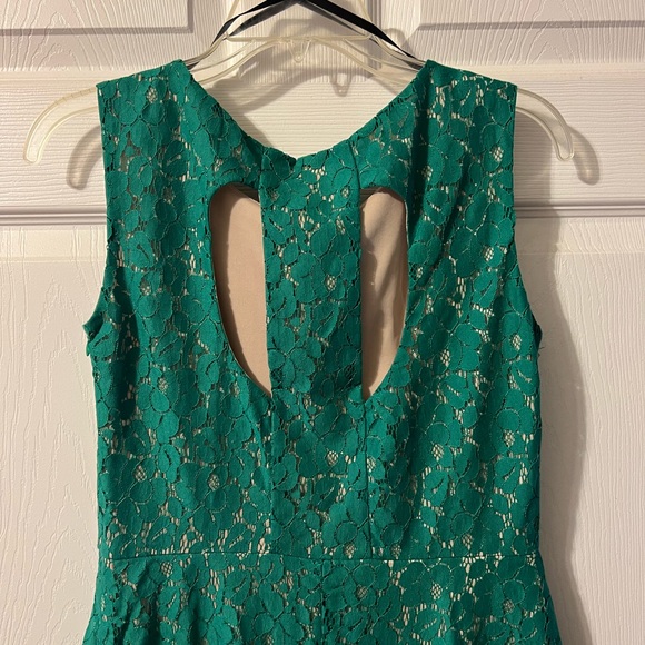 Enfocus green lace dress - Picture 2 of 4